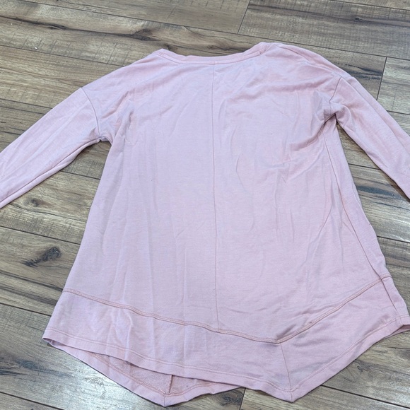Incredibly soft light pink active top for women - Picture 5 of 5